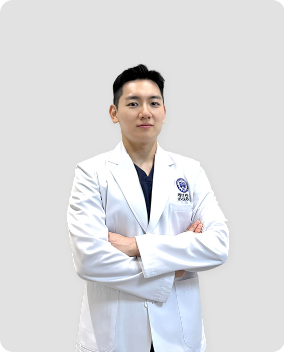 김 윤 중